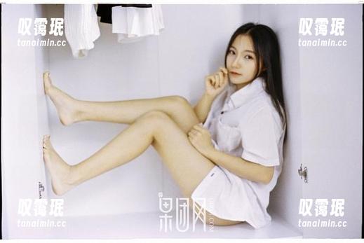 GIRLT果团网-莫雅淇 GIRLT果团网 - 想在线追踪流行?快来看莫雅淇的短裙,原图保证让你瞬间感觉有风了!