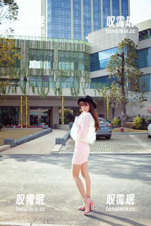 IMiss爱蜜社 - 比基尼套图：果儿Victoria带你体验‘水边打卡’的夏日新姿势！