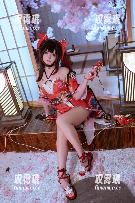 白丝作品大揭秘，Quan冉有点饿的照片竟然充满无圣光的气息！