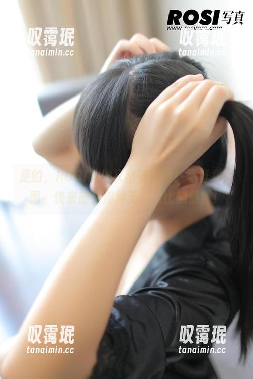 是的，ROSI瑜伽又出新作啦！写真集原图，快来感受那种无与伦比的舒适！