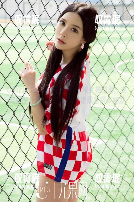 UGirls尤果网 - 最新王语纯女神图册：在美丽的外表下，这位女神也藏着超多幽默呐！
