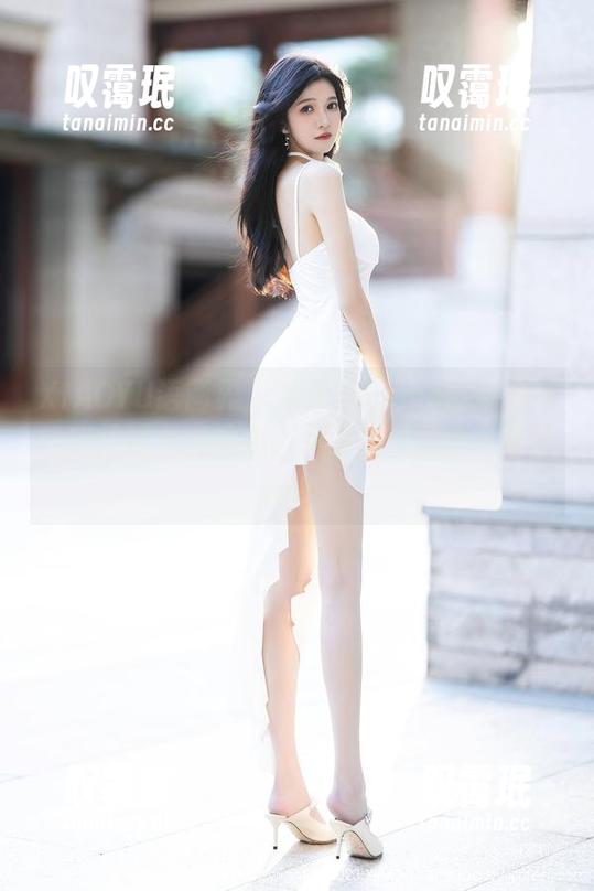 XIAOYU语画界-杨晨晨Yome XIAOYU语画界 - 杨晨晨Yome的泳装秀,在线观看高清版,是否感受到那一抹清凉?