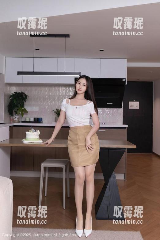 Xiuren秀人网-Kikibaby Xiuren秀人网 - Kikibaby自拍套图:每一张都是她的‘新发明’!