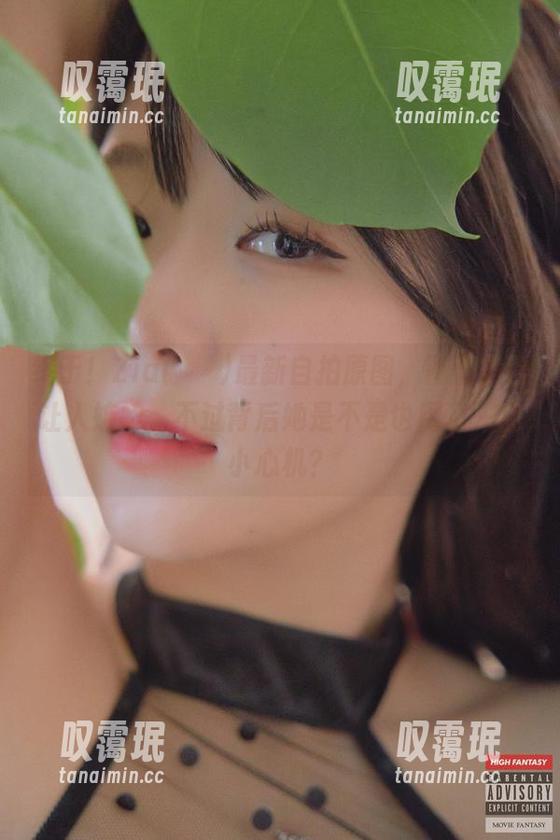 终于！Zia(지아)最新自拍原图，简直美得让人嫉妒，不过背后她是不是也用了一点小心机？