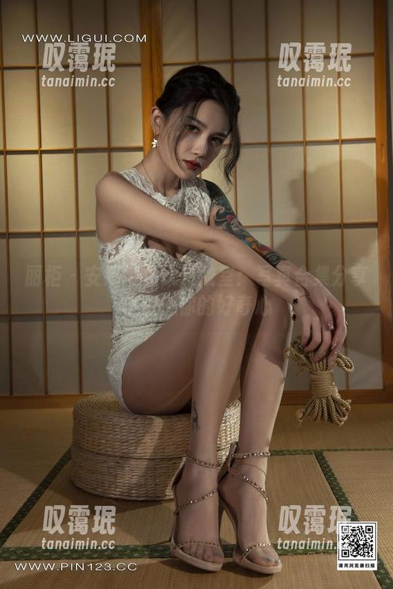 丽柜-安娜 丽柜 - 安娜带你玩转教室:写真合集分享,点燃你的好奇心