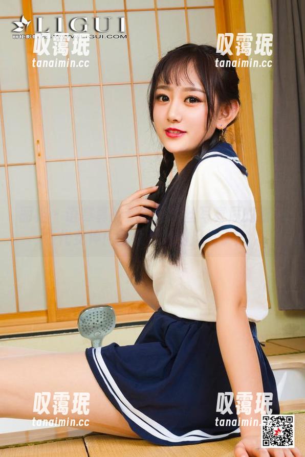 丽柜 - 语寒真的是全套灰丝写真届的新一代女神！我太爱她的风格了！