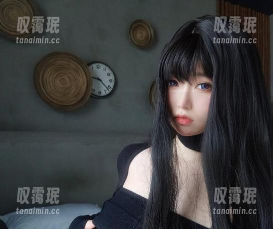来看看女主K和她的新任部下们在写真图册中的火花！