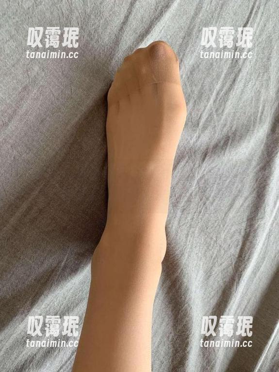 微密圈 - 在小仙女ELaine婚纱美图合集里，看见了七彩的云朵和飞舞的花瓣