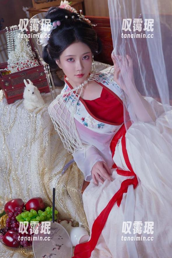 年年Nnian果然不愧是博主，海边的无圣光作品绝对有料！