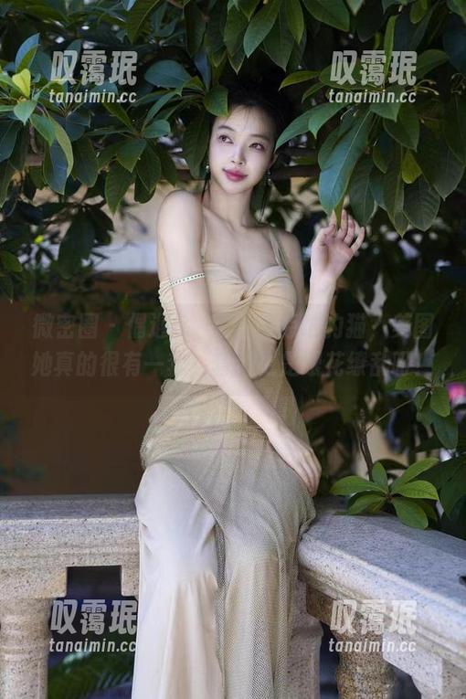 徐珺大哥 微密圈 - 偶遇徐珺大哥的毛绒豹猫,美图她真的很有一套,套图更是眼花缭乱呀!