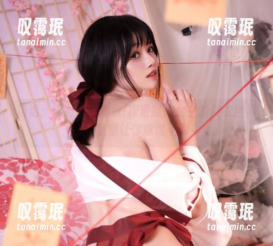 精选：跟随星黛鹿鹿i探索路人女主的皮衣世界，英梨梨让你意想不到！
