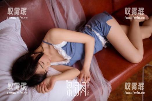 果团网-爱丽莎LISA 果团网 - 最新泳衣图集!爱丽莎LISA这次的选择,居然让我想到了夏天的雨水?