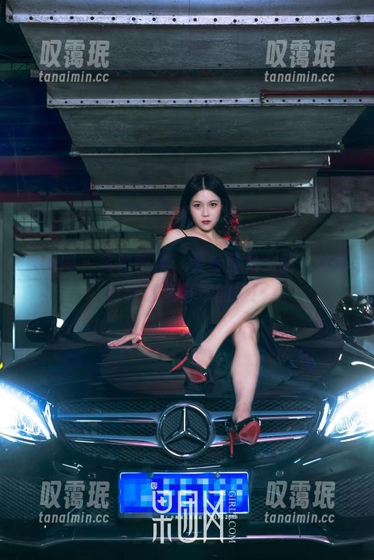 果团网-裴希西 果团网 - 全套图集:裴希西兔女郎,快来打开这扇奇妙的门!