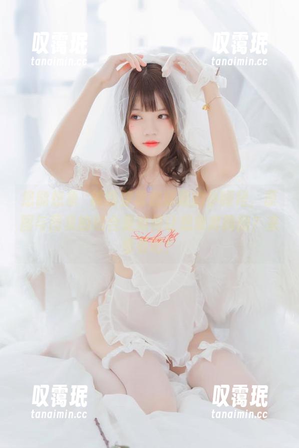 您能想象桜桃喵穿着加藤惠的小睡裙，原图与图集的结合是如何让想象奔腾的？来看看吧！