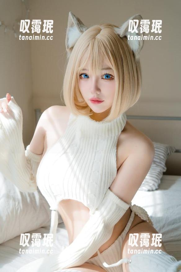 当狐洛洛子穿上制服COS，套图直逼我的心脏！