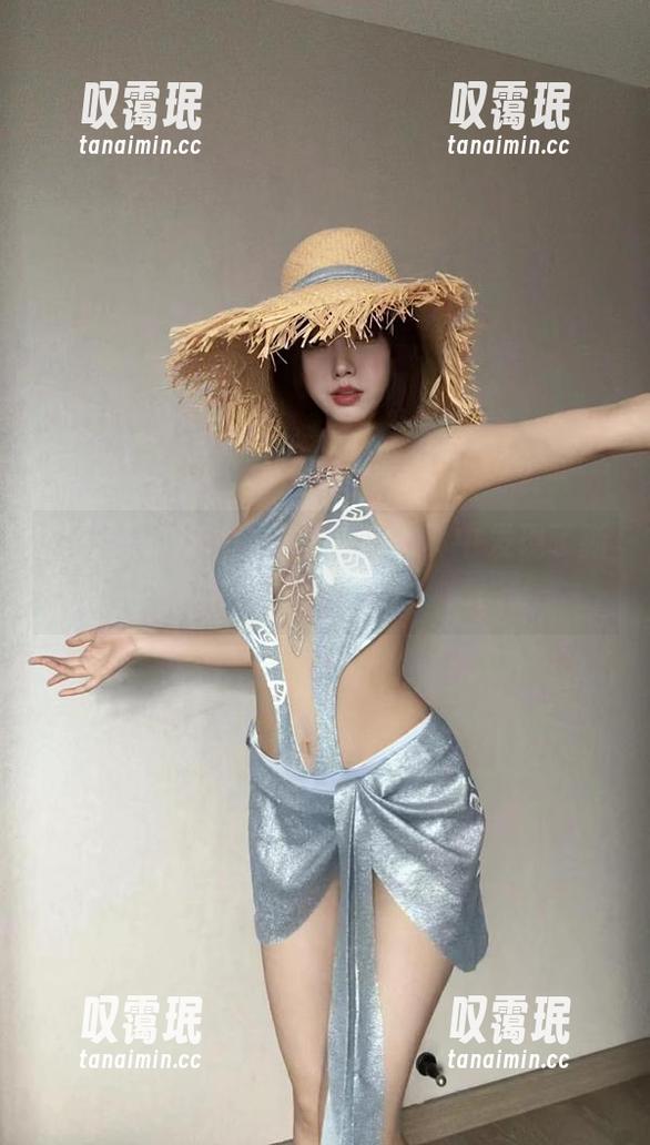 微密圈 - 从琳铛铛的美脚写真中发现了新大陆，下载去！