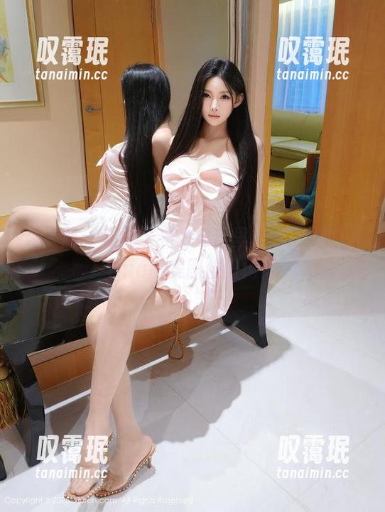 秀人网 - 在无圣光的夏日里，杨紫嫣Cynthia的美图依旧闪亮