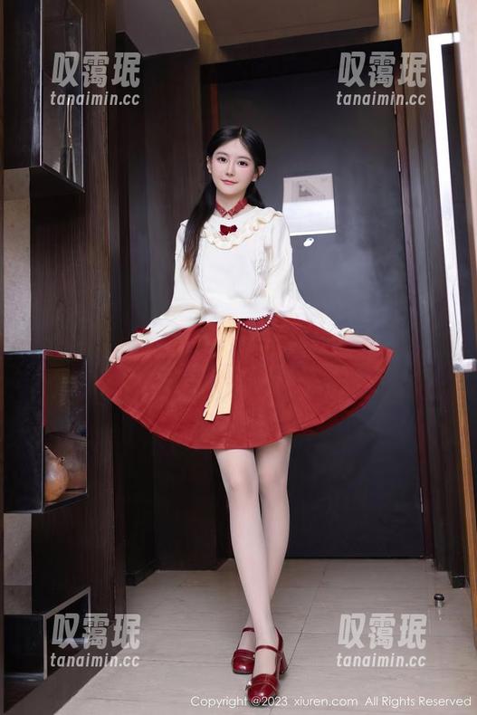 秀人网-白白Alina 秀人网 - 大家来瞧瞧,白白Alina黑丝美图竟然这么耐看!