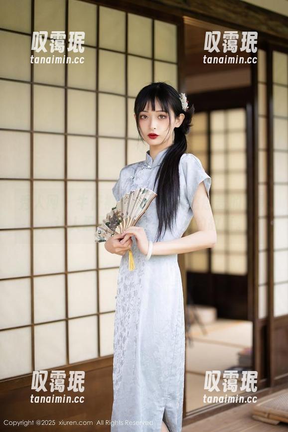 秀人网 - 牛仔裤心事：萝莉悠悠酱的写真，让人忍不住想象一下她的故事。