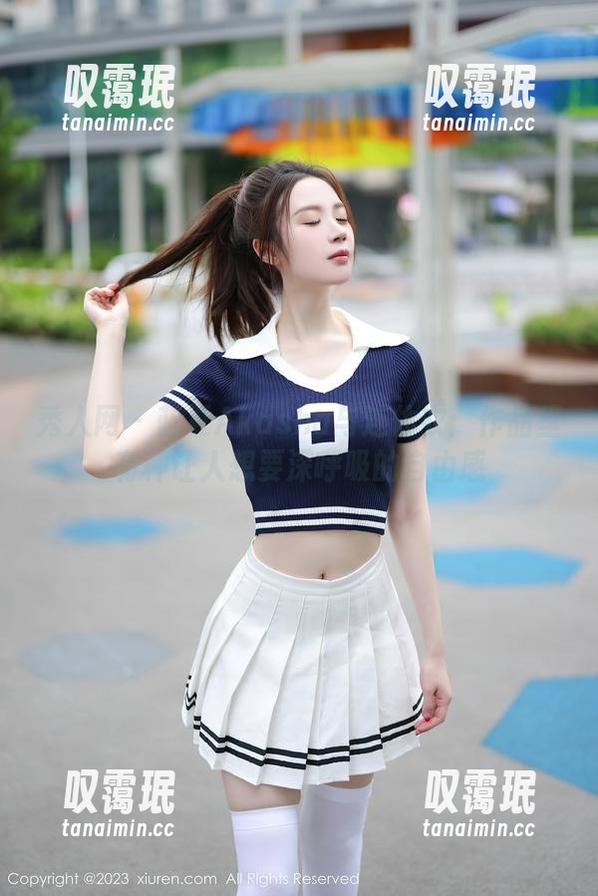 秀人网-蓝夏Akasha 秀人网 - 蓝夏Akasha与连体衣:作品里有种让人想要深呼吸的自由感