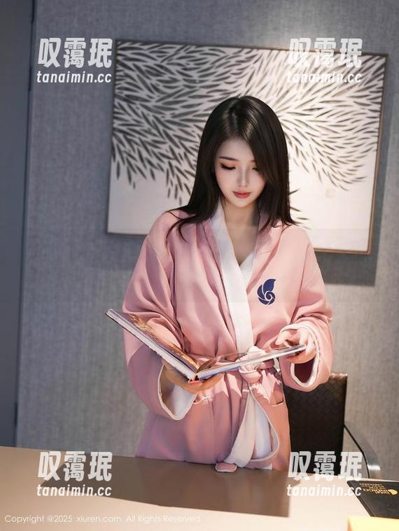 秀人网-谢小蒽 秀人网 - 当秘书变得如此迷人:谢小蒽的美图觉醒