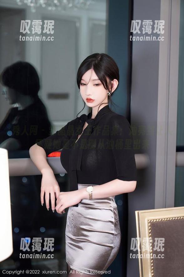 秀人网-邹晶晶女王 秀人网 - 邹晶晶女王作品集:油亮到让人怀疑她是不是刚从油桶里出来