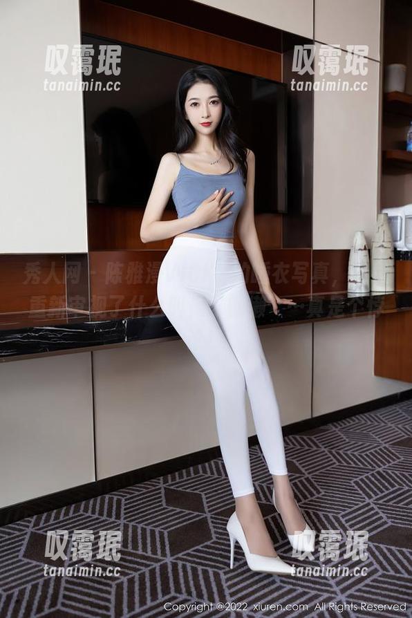 秀人网-陈雅漫VICKY 秀人网 - 陈雅漫VICKY的睡衣写真,让我重新审视了什么叫做‘慵懒’…真是个悖论!