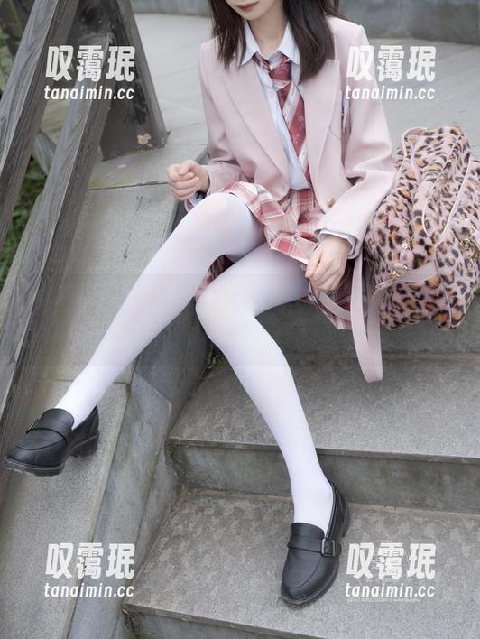 紧急企划-小恩 紧急企划 - 小恩的天台图册,让你在免费中领略不一样的风情!