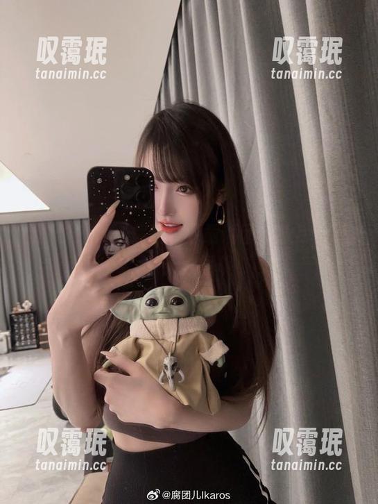 看腻了？喂，你还没下载腐团儿Ikaros的夏天套图呢