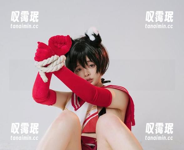 更新！阿寨寨的吊带袜1.0，没想到这些袜子这么有“故事”