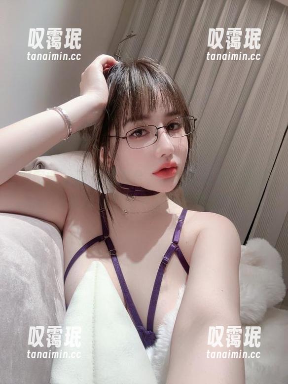 阿色 微密圈 - 阿色的舞台,半腿红丝全套图包,谁能抵挡这个时尚的诱惑?