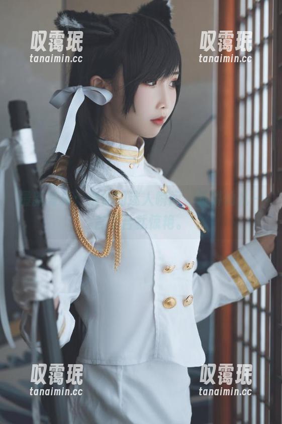 最新写真：逸仙的迷人瞬间，面饼仙儿一言不合就惊艳。